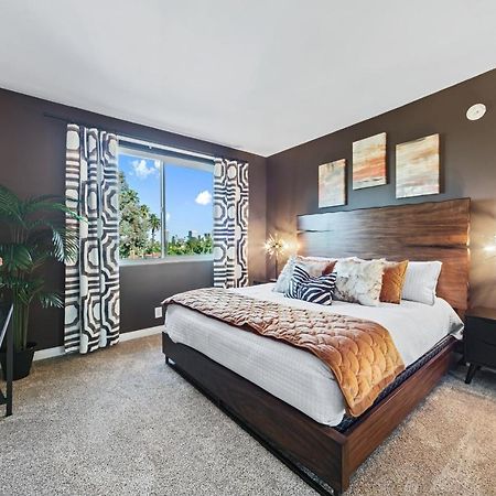 Beverly Hills 2 Bed 2 Bath Penthouse With Den And Parking 414 Los Angeles Exterior photo