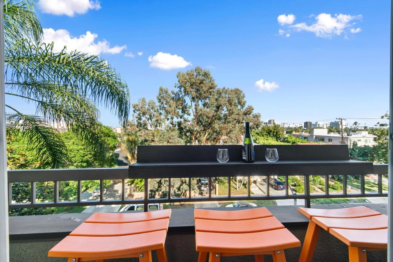 Beverly Hills 2 Bed 2 Bath Penthouse With Den And Parking 414 Los Angeles Exterior photo