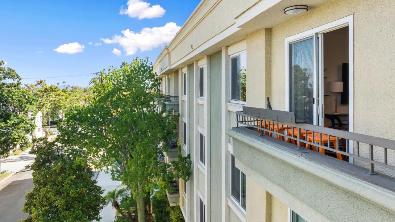 Beverly Hills 2 Bed 2 Bath Penthouse With Den And Parking 414 Los Angeles Exterior photo