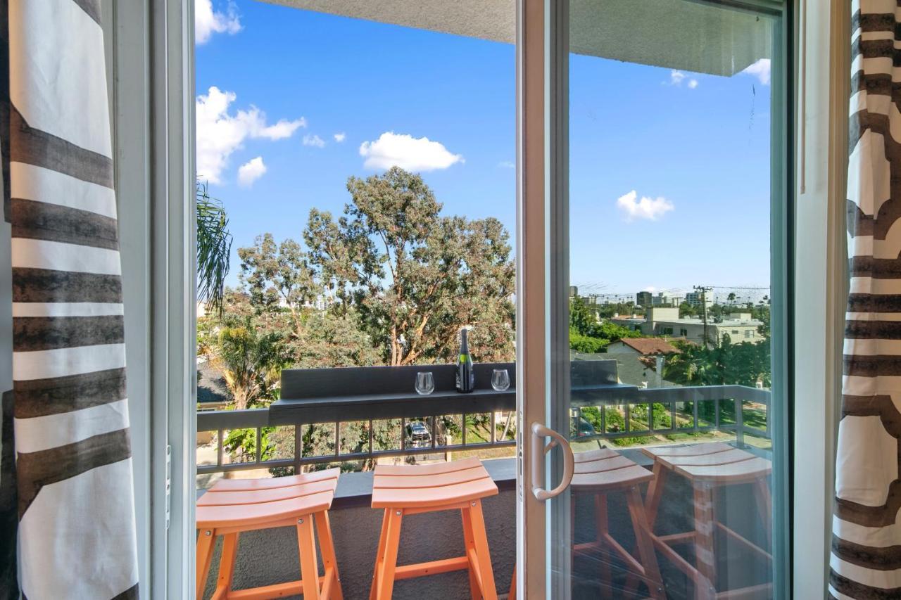 Beverly Hills 2 Bed 2 Bath Penthouse With Den And Parking 414 Los Angeles Exterior photo