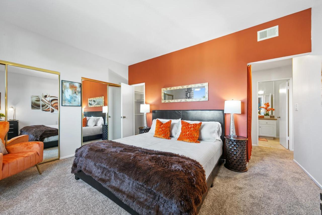 Beverly Hills 2 Bed 2 Bath Penthouse With Den And Parking 414 Los Angeles Exterior photo
