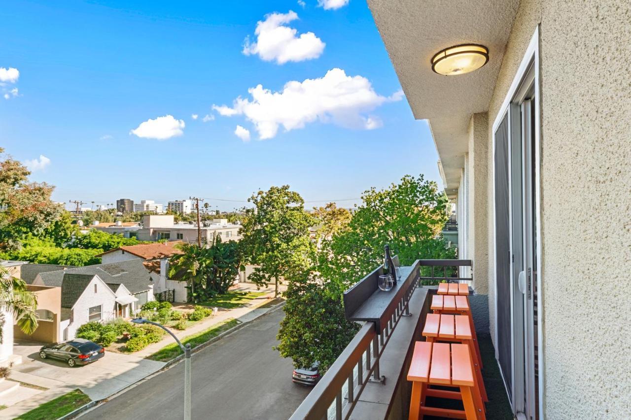 Beverly Hills 2 Bed 2 Bath Penthouse With Den And Parking 414 Los Angeles Exterior photo
