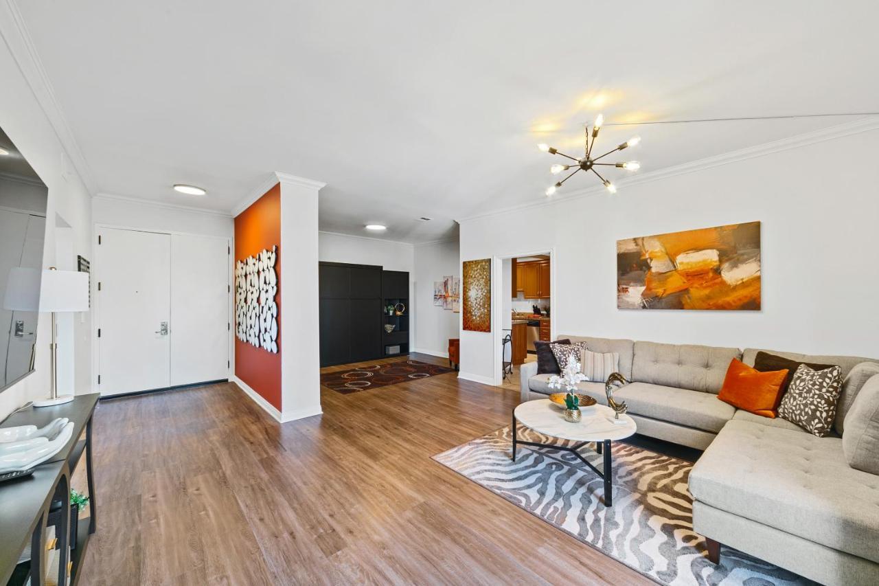 Beverly Hills 2 Bed 2 Bath Penthouse With Den And Parking 414 Los Angeles Exterior photo